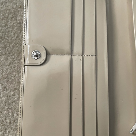 Gucci patent leather logo wallet - Picture 6 of 9